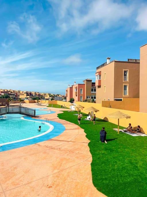 Apartamento Casa Bamboo Corralejo, Espacioso, Piscina Y Parking Extérieur photo